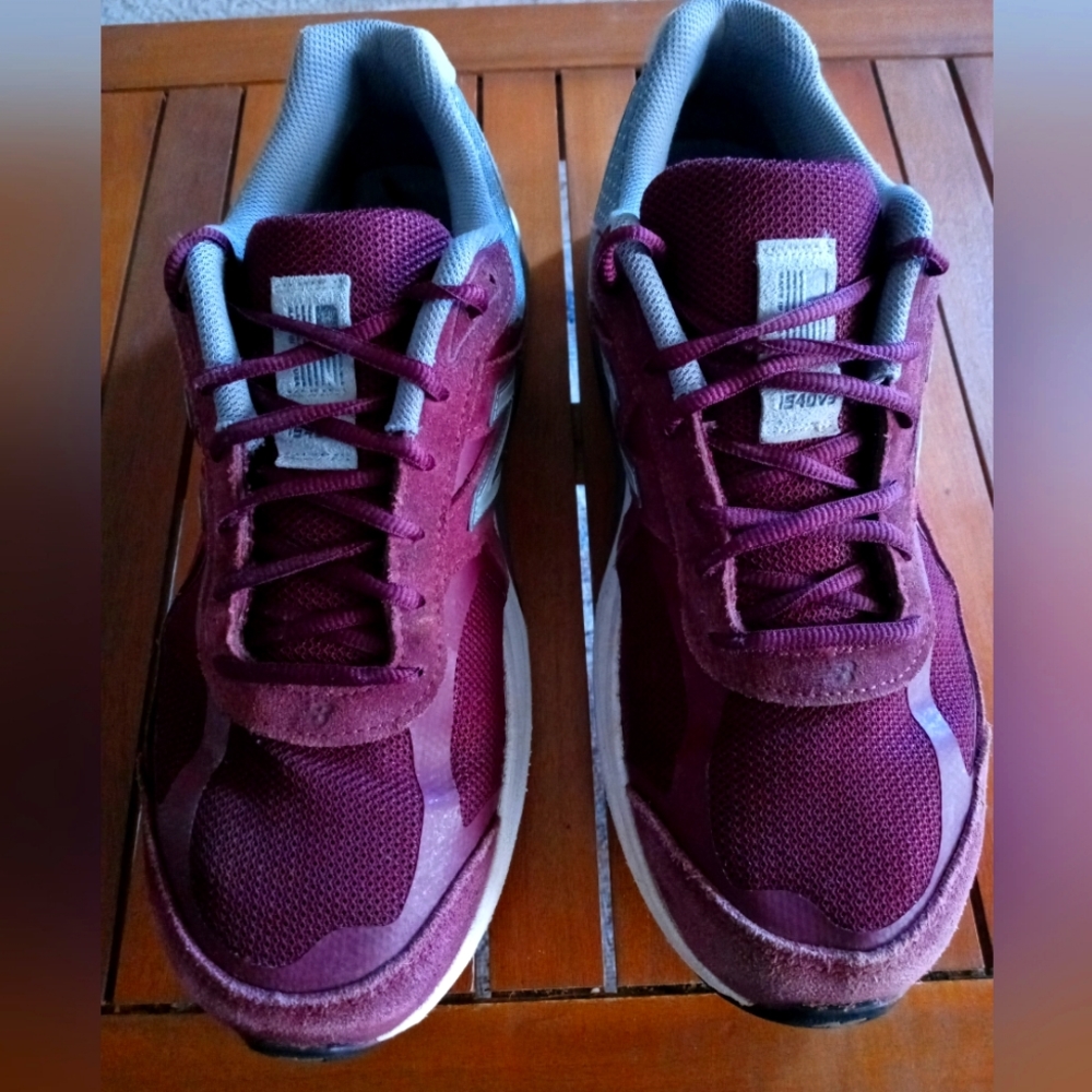 New Balance mens sneakers